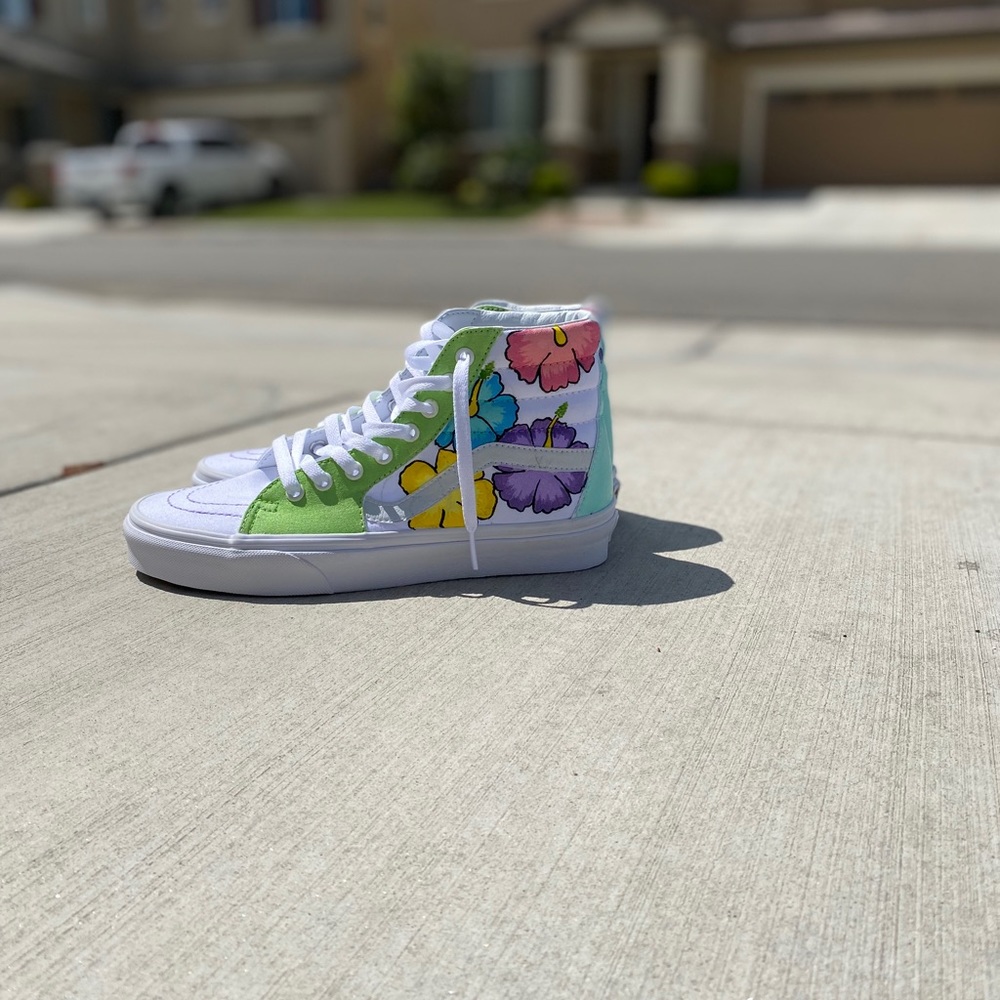 Custom vans - Picture 5 of 6